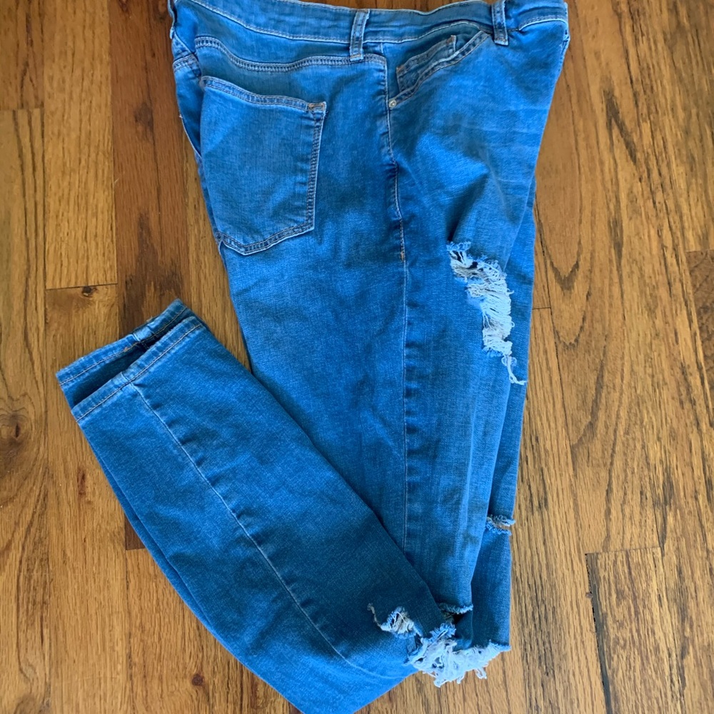 Topshop Leigh ripped skinny jeans